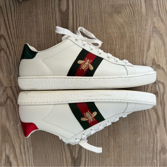 Gucci Shoes - Gucci Ace Sneaker with Bee, size 36.5